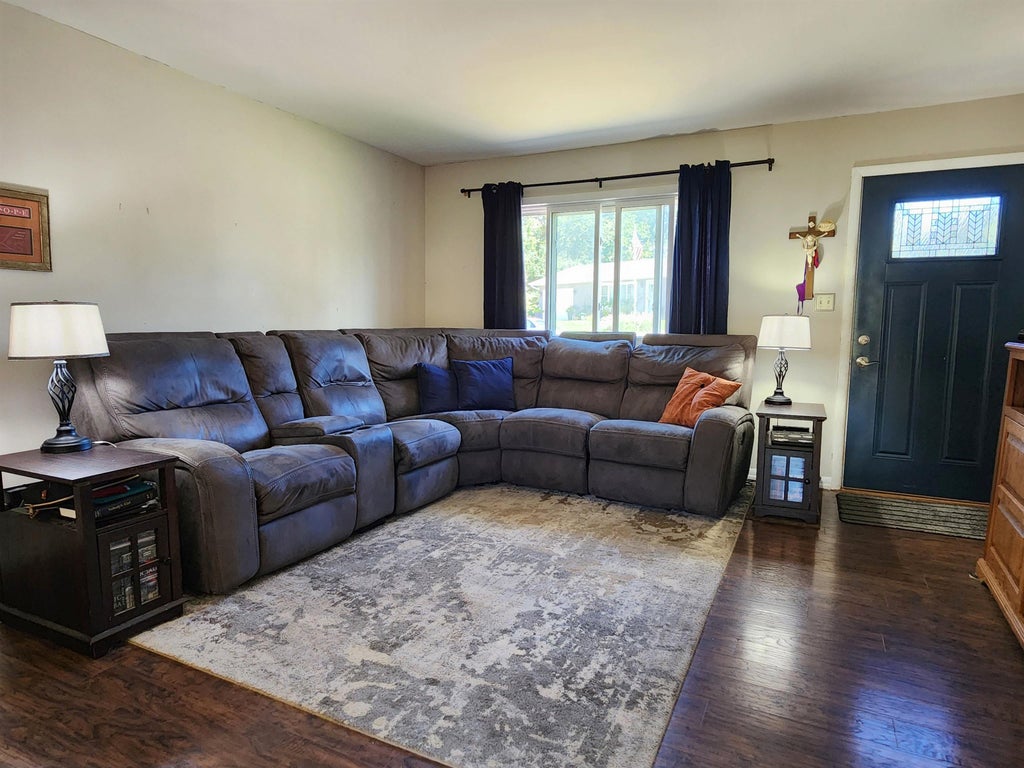 Photo of Dubuque, IA 52001 (MLS # 155844)