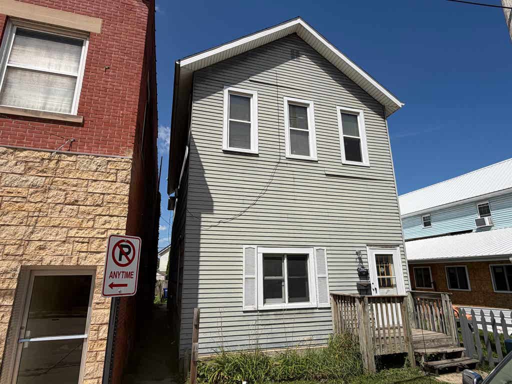 Photo of Dubuque, IA 52001 (MLS # 155552)