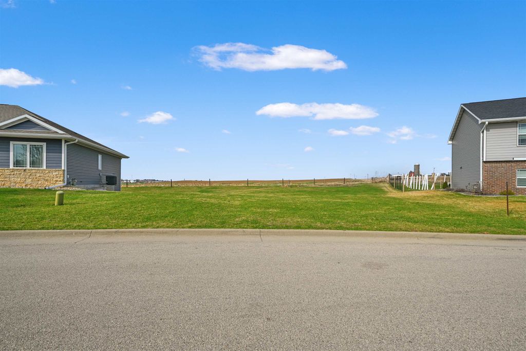 Photo of Dubuque, IA 52003 (MLS # 154284)