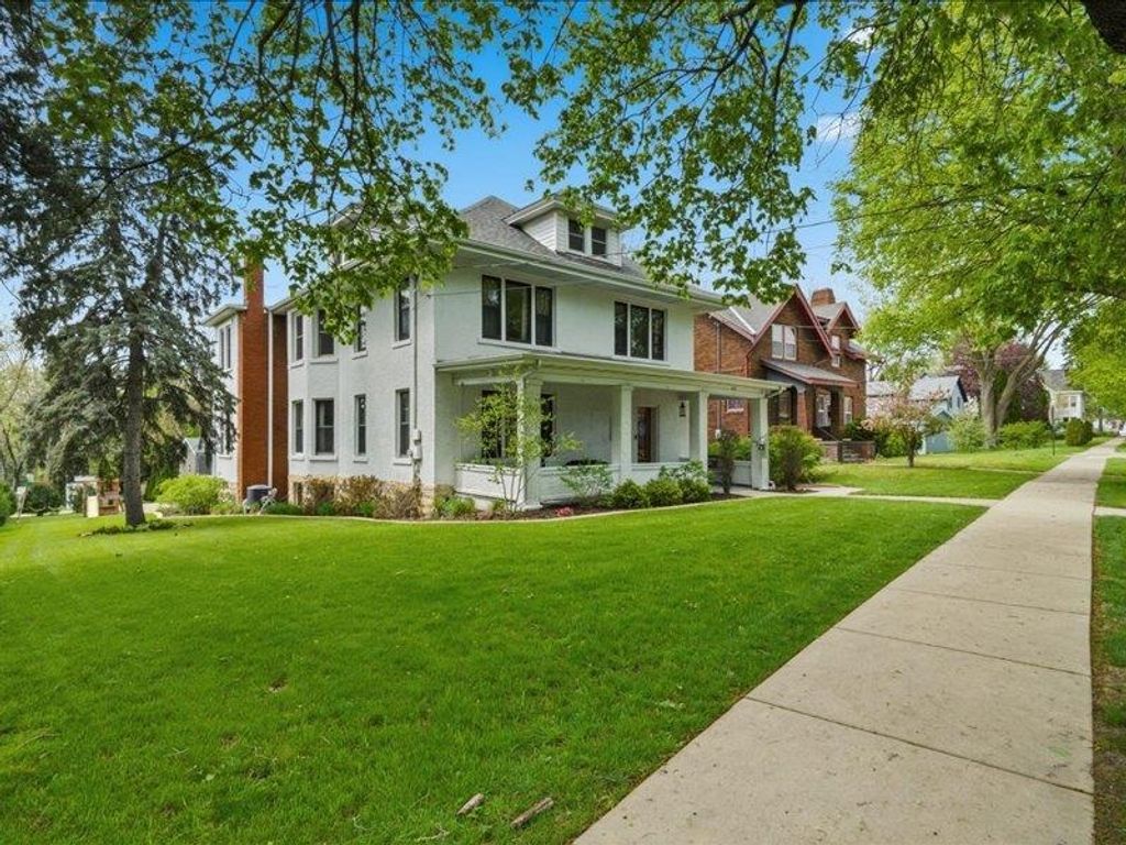 Photo of Dubuque, IA 52001 (MLS # 154509)