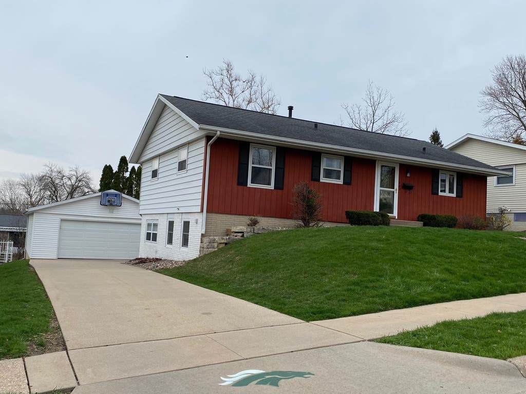 Photo of Dubuque, IA 52002 (MLS # 155422)