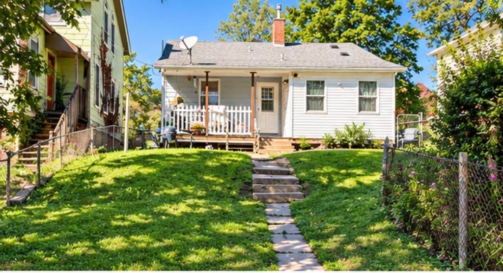 Photo of Dubuque, IA 52001 (MLS # 155871)
