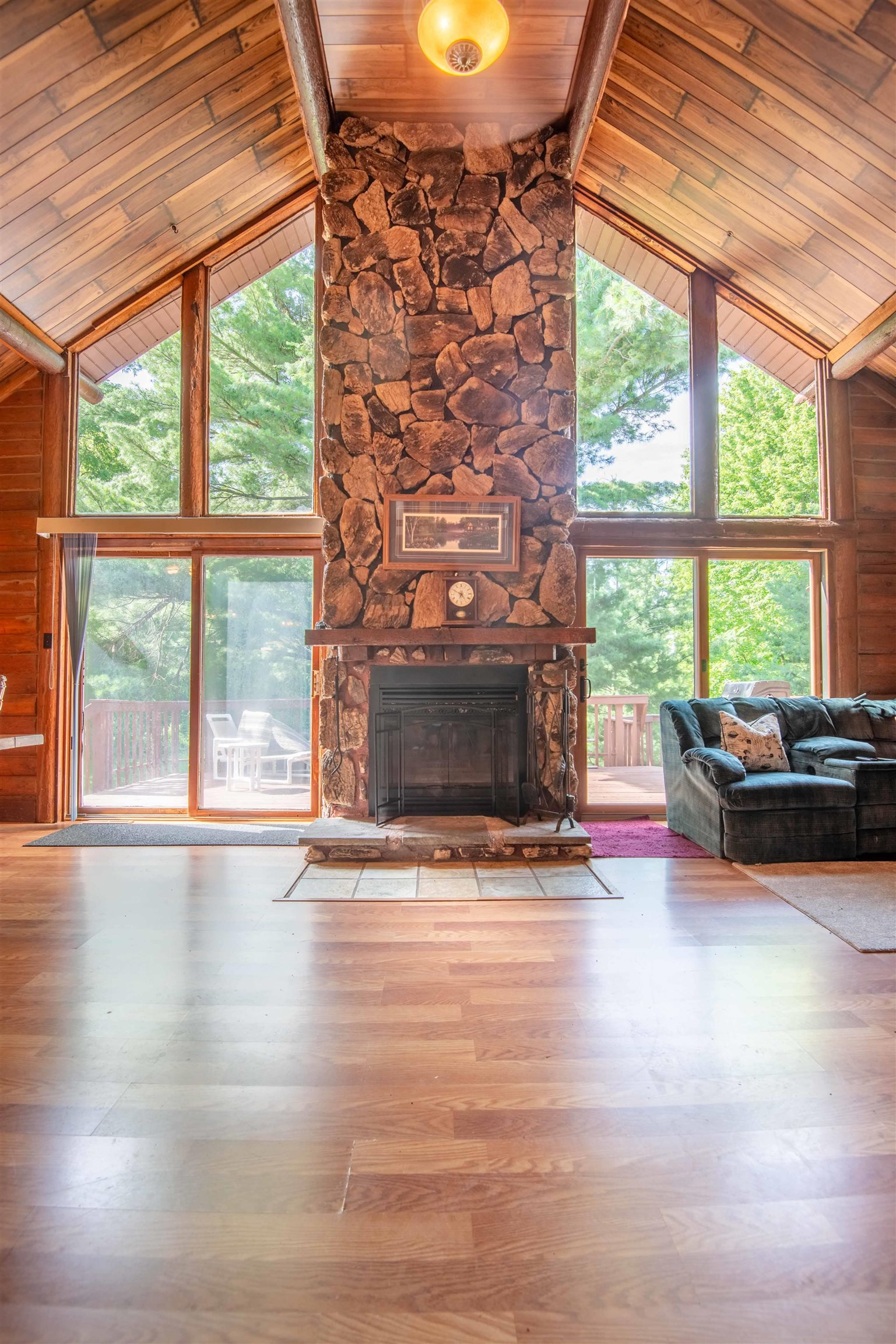 6147 Chucks Court