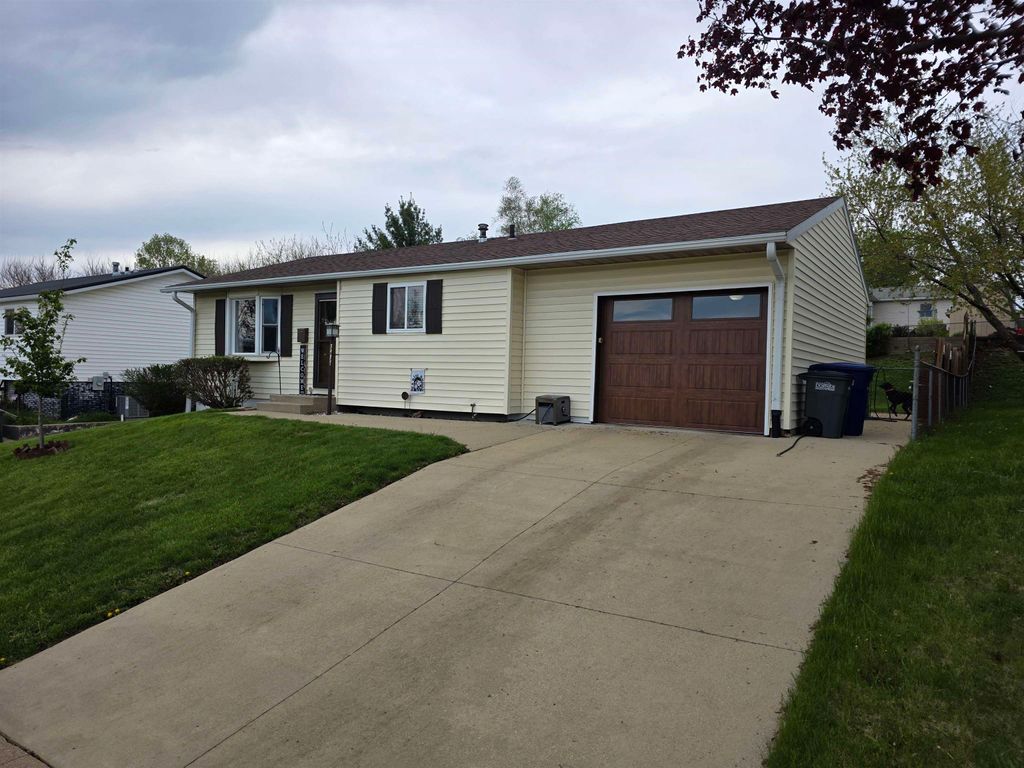 Photo of Dubuque, IA 52002 (MLS # 154502)