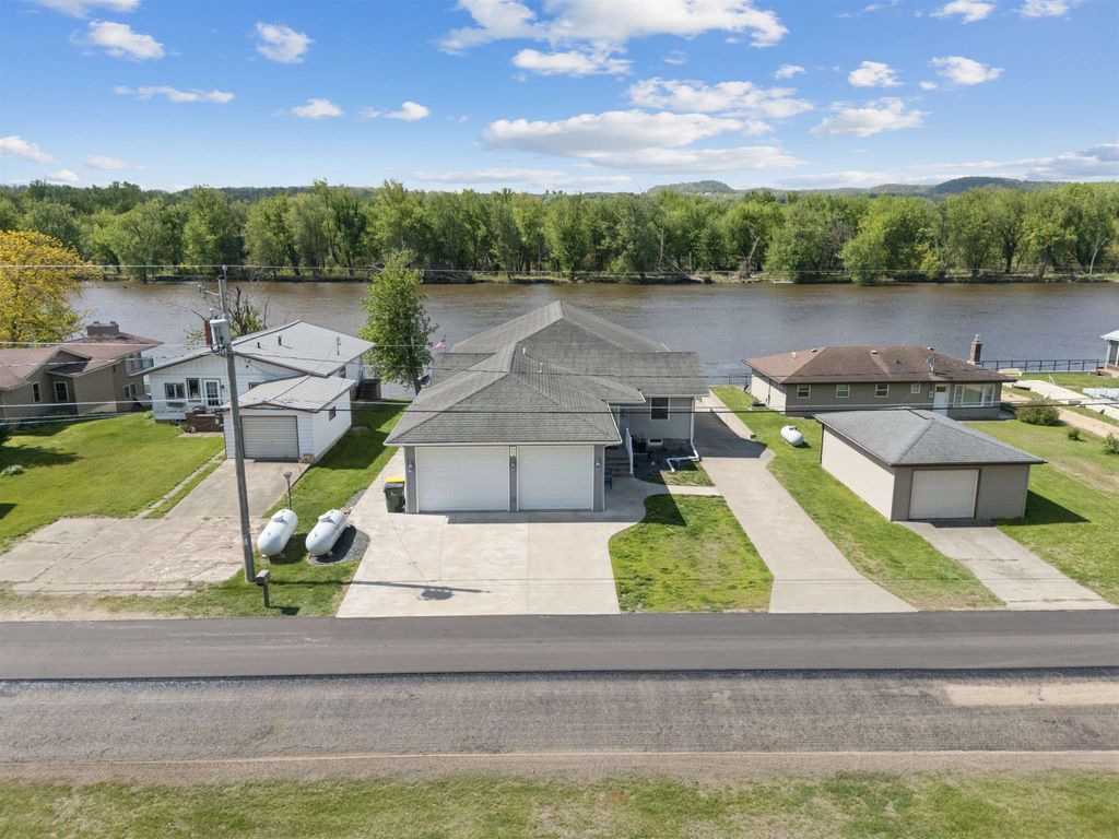 Photo of Cassville, WI 53806 (MLS # 154575)