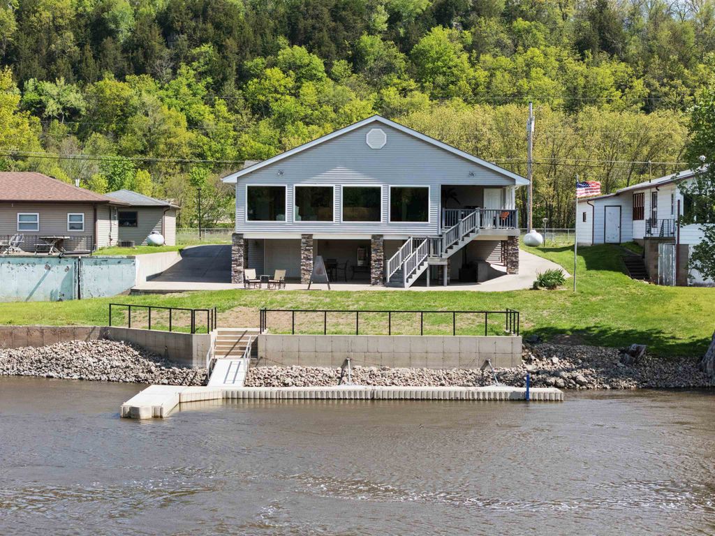 Photo of Cassville, WI 53806 (MLS # 154575)