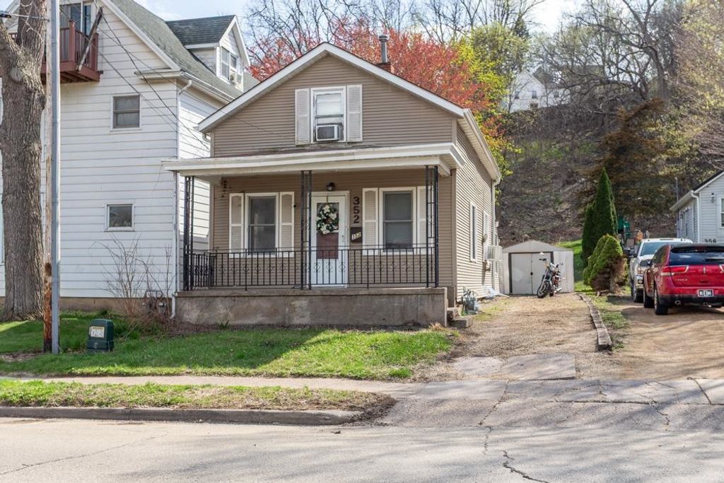 Photo of Dubuque, IA 52001 (MLS # 154384)