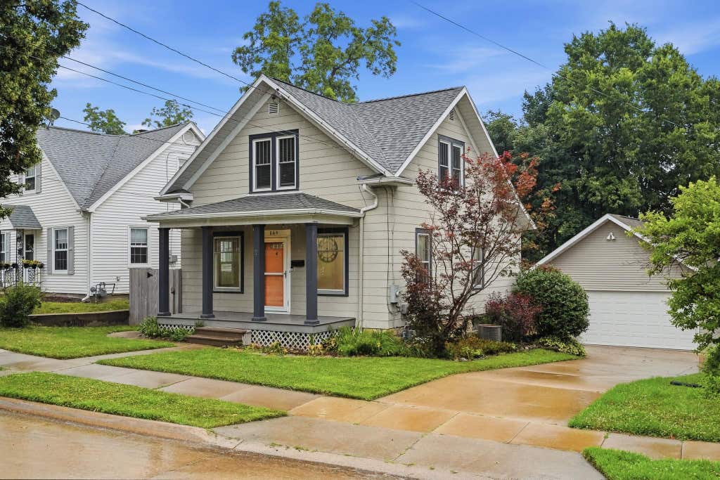 Photo of Dubuque, IA 52003 (MLS # 155258)
