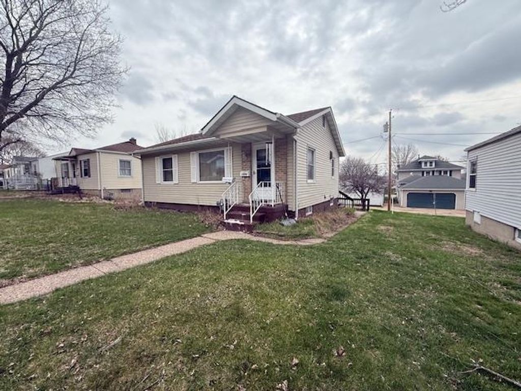 Photo of Dubuque, IA 52003 (MLS # 154350)