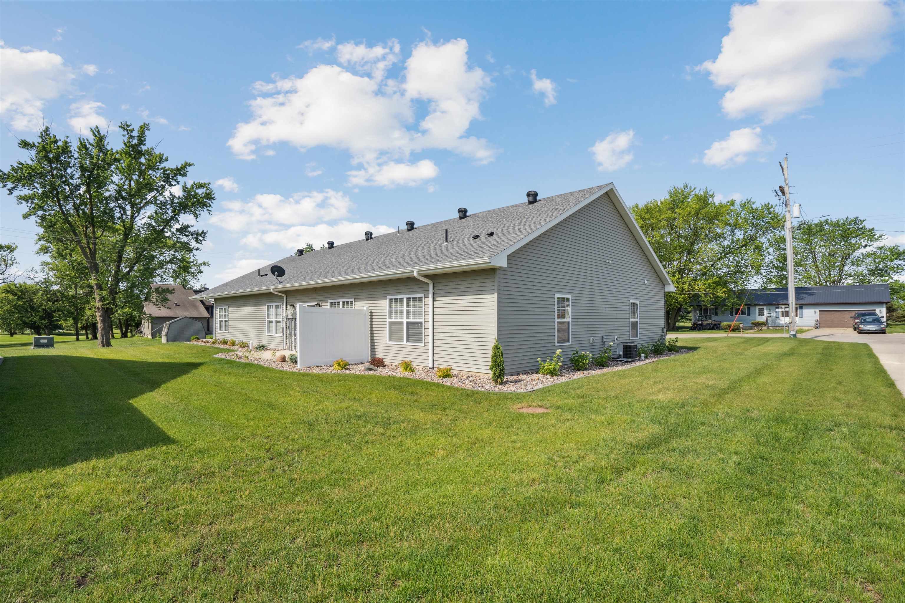 304 S Chestnut Street - Photo 4