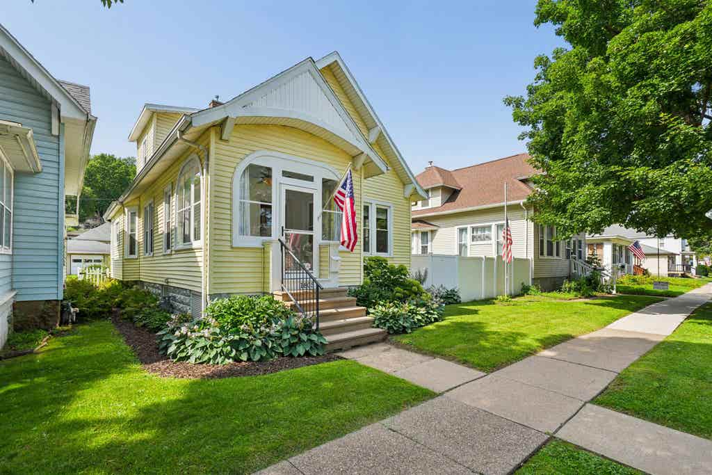 Photo of Dubuque, IA 52001 (MLS # 155537)