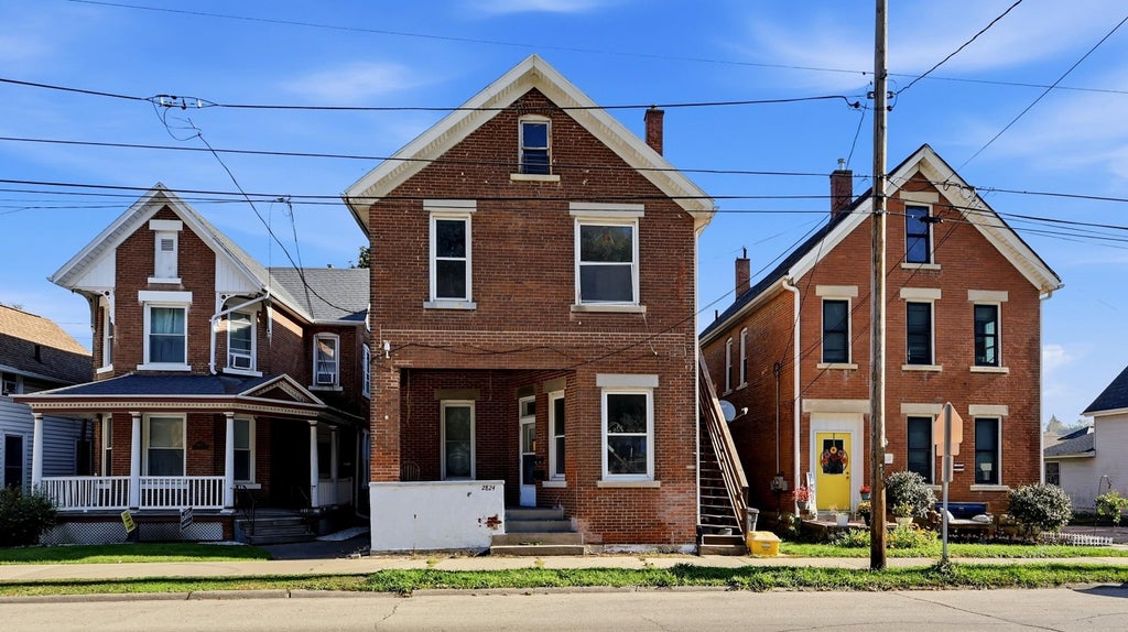 Photo of Dubuque, IA 52001 (MLS # 156024)
