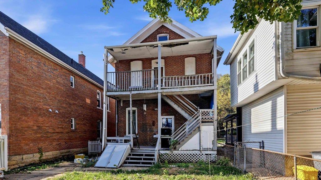 Photo of Dubuque, IA 52001 (MLS # 156024)