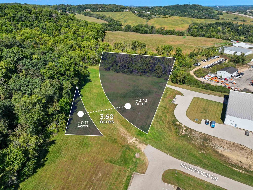 Photo of Dubuque, IA 52003 (MLS # 154290)