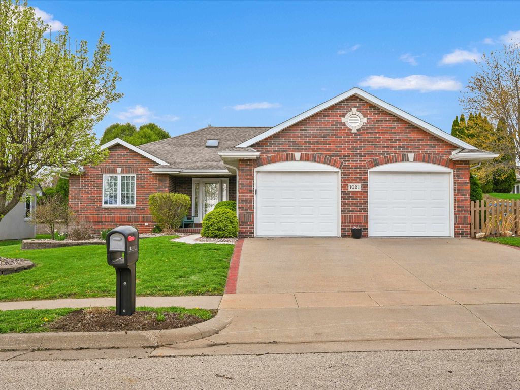 Photo of Dubuque, IA 52003 (MLS # 154463)