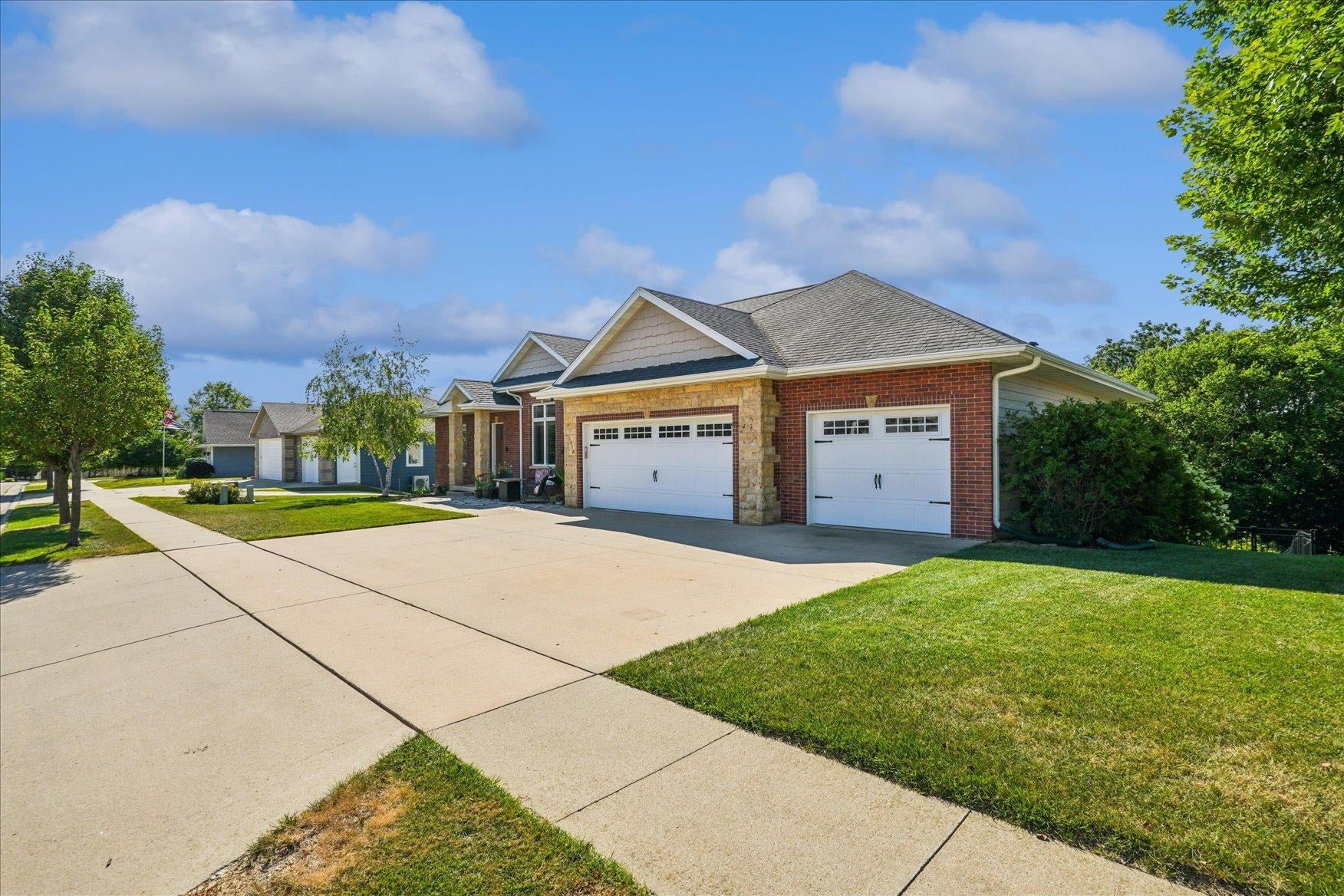 1918 Creek Wood Drive