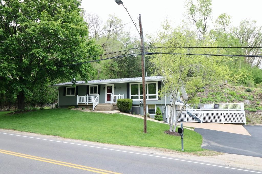 Photo of Dubuque, IA 52001 (MLS # 154570)