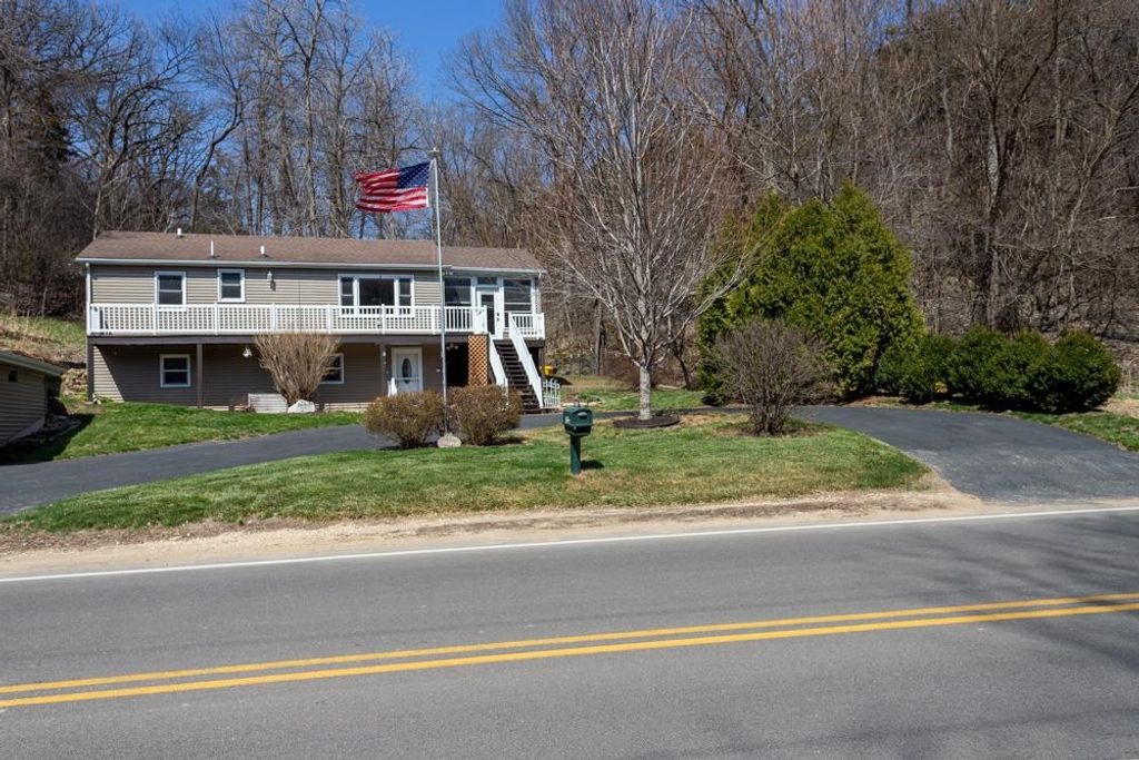 Photo of Dubuque, IA 52001 (MLS # 154246)