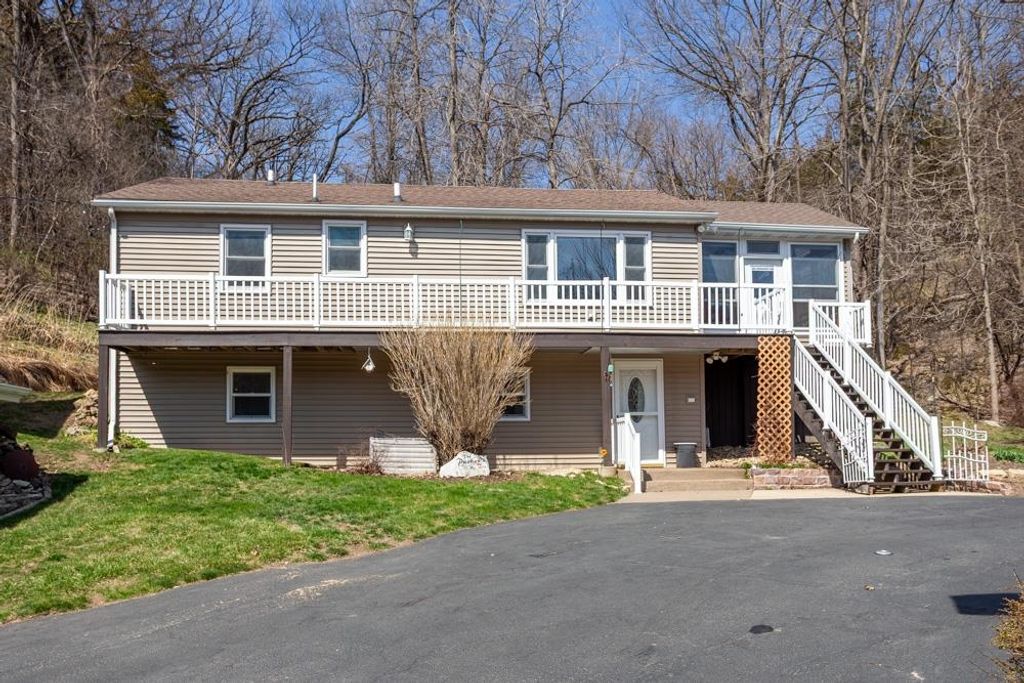 Photo of Dubuque, IA 52001 (MLS # 154246)