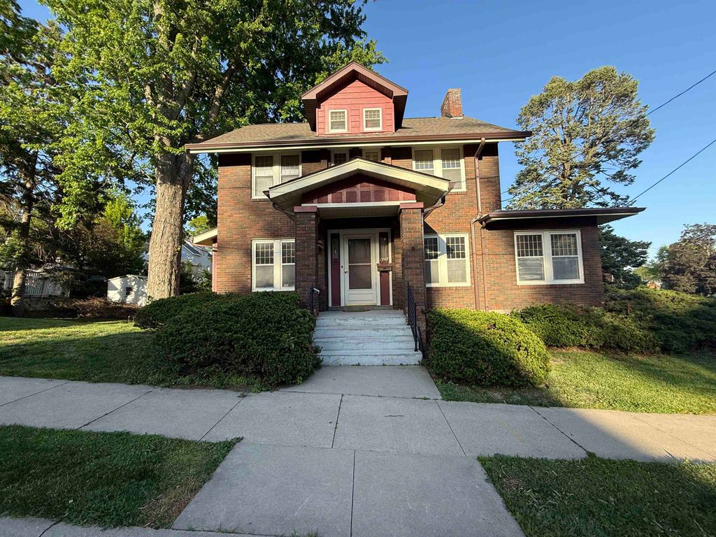 Photo of Dubuque, IA 52001 (MLS # 154658)