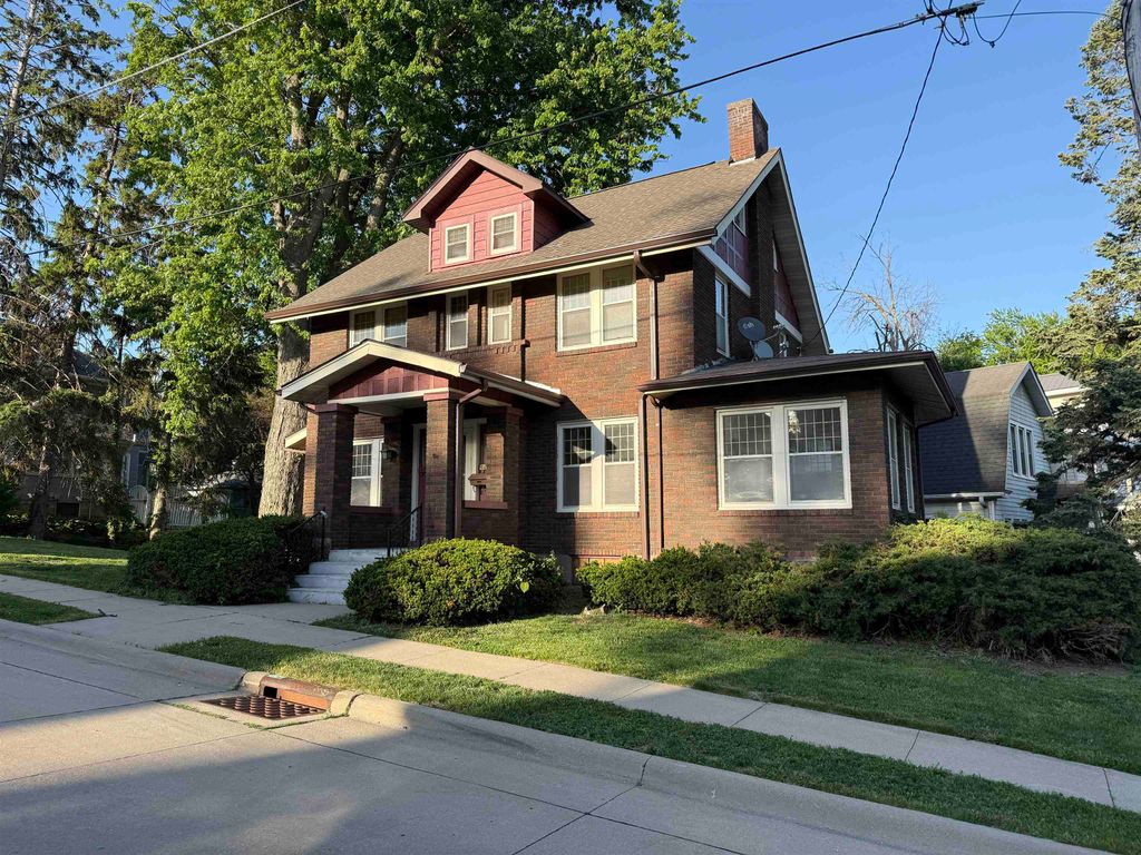 Photo of Dubuque, IA 52001 (MLS # 154658)
