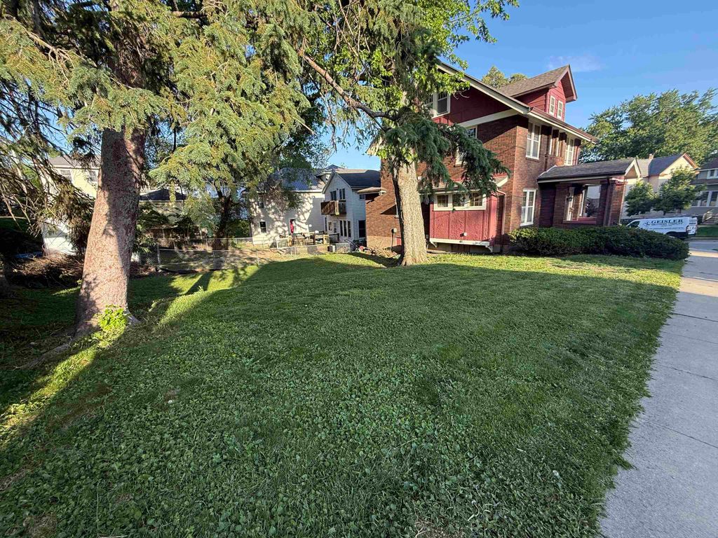 Photo of Dubuque, IA 52001 (MLS # 154658)
