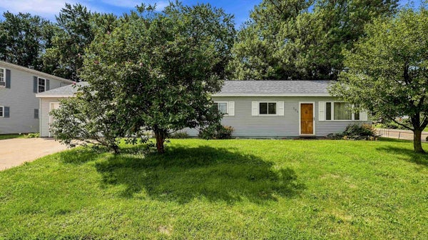 101 JULE AVE, EAST DUBUQUE, IL 61025 - Image c947eec4e2eb48e9d465299f4ae8b0d1/1585121779