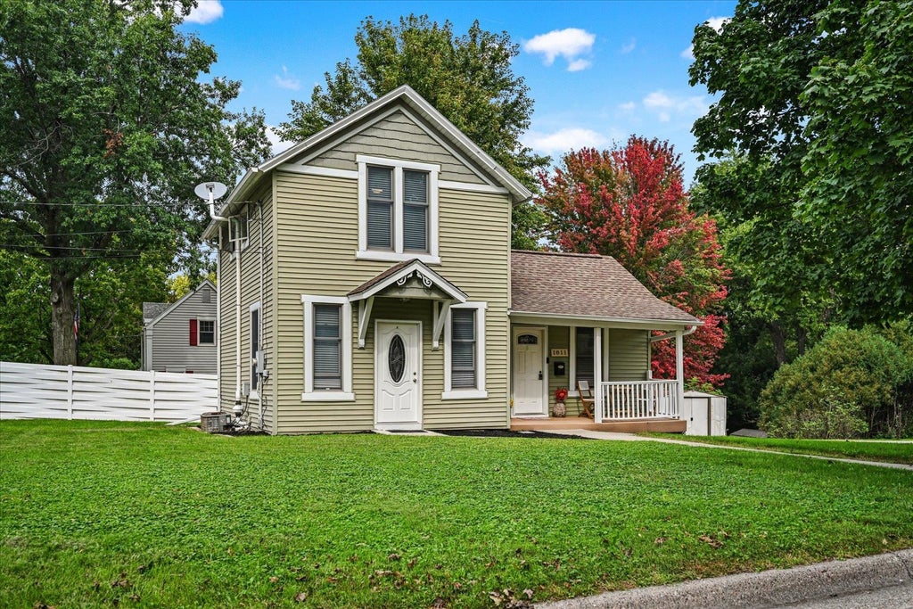 Photo of Dubuque, IA 52003 (MLS # 155819)