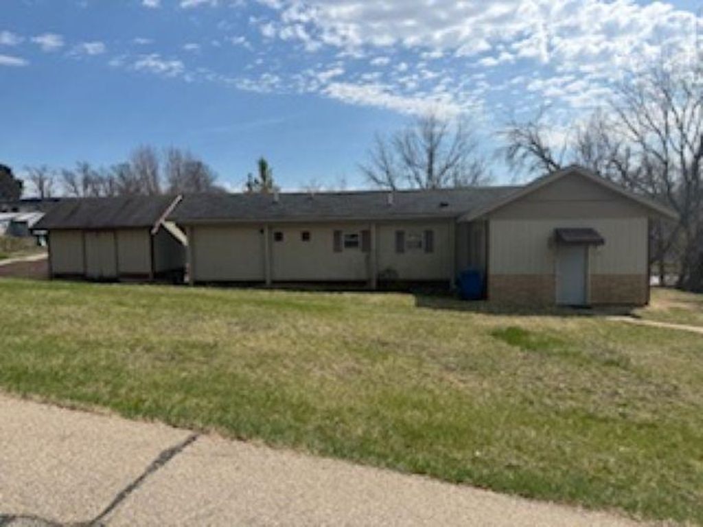 Photo of Dubuque, IA 52001 (MLS # 154321)