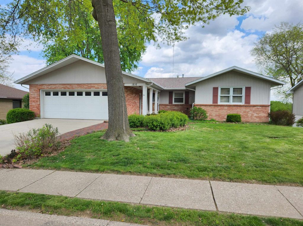 Photo of Dubuque, IA 52001 (MLS # 154577)