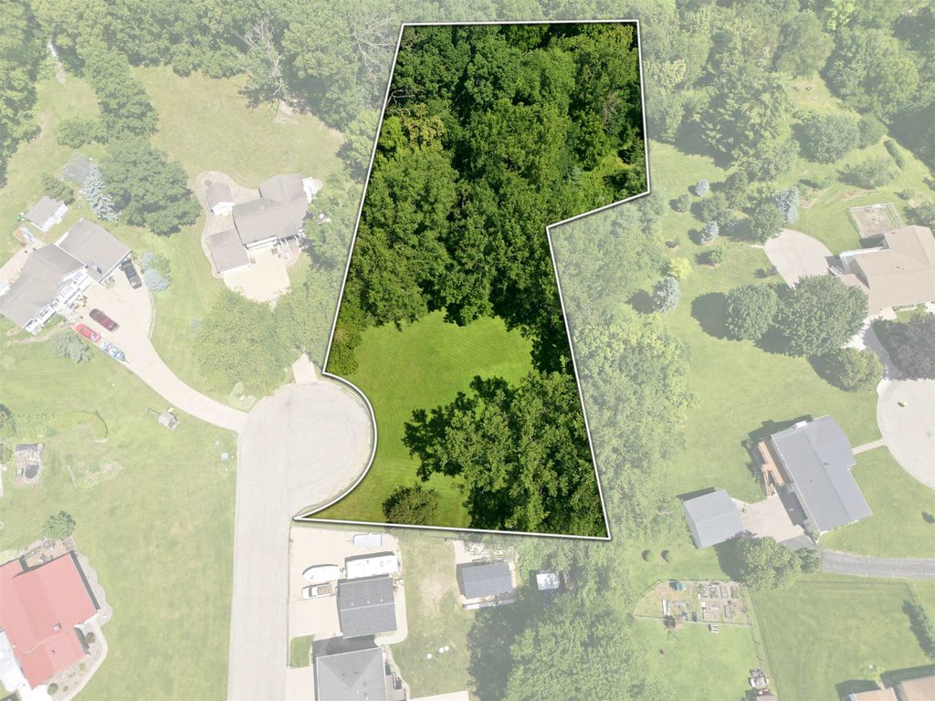 Photo of Dubuque, IA 52001 (MLS # 155092)