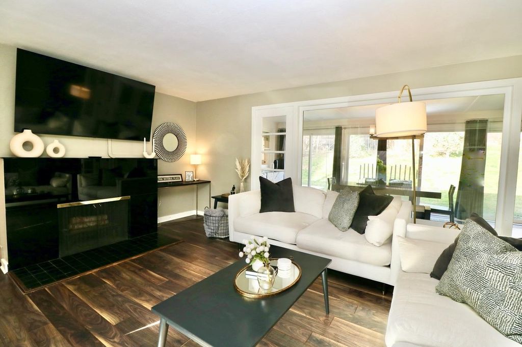 Photo of Dubuque, IA 52003 (MLS # 154266)