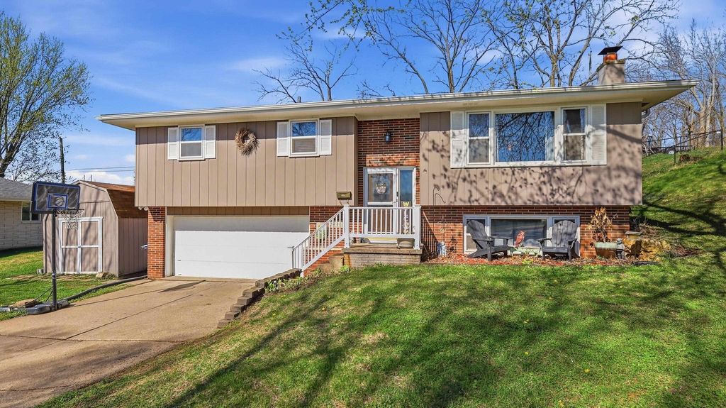 Photo of Dubuque, IA 52001 (MLS # 154417)