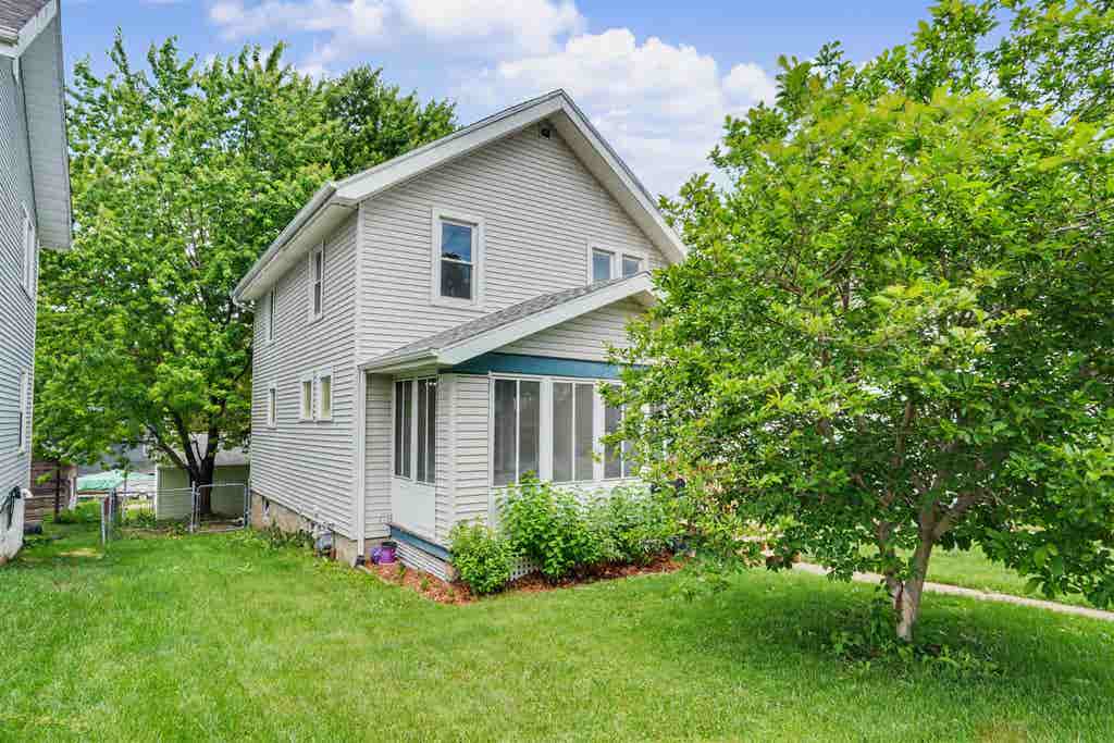 Photo of Dubuque, IA 52001 (MLS # 155174)