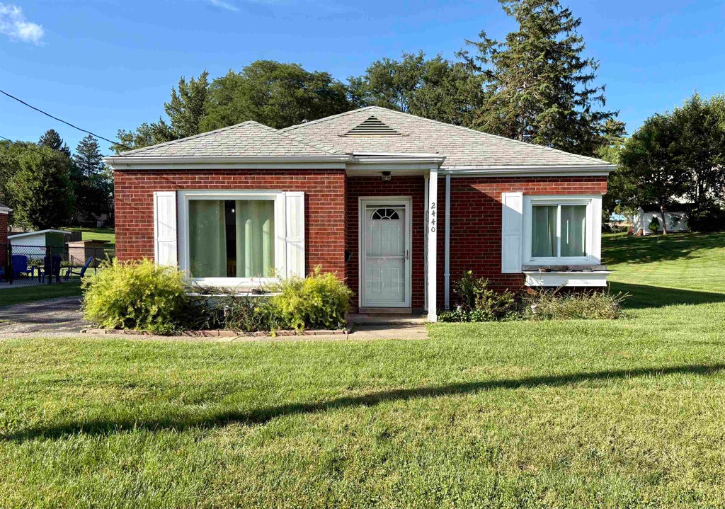 Photo of Dubuque, IA 52001 (MLS # 155722)