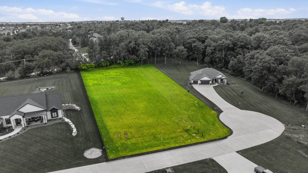 Photo of Dubuque, IA 52001 (MLS # 155080)