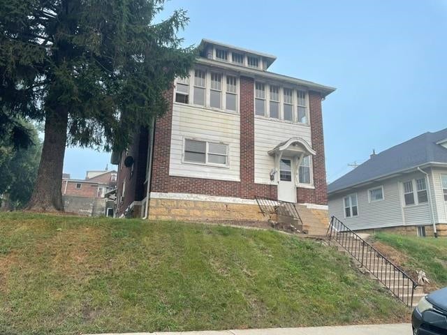 Photo of Dubuque, IA 52001 (MLS # 155800)