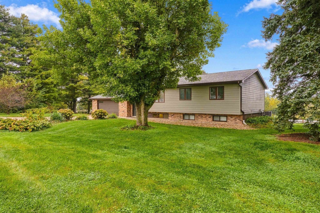 Photo of Dubuque, IA 52003 (MLS # 155850)