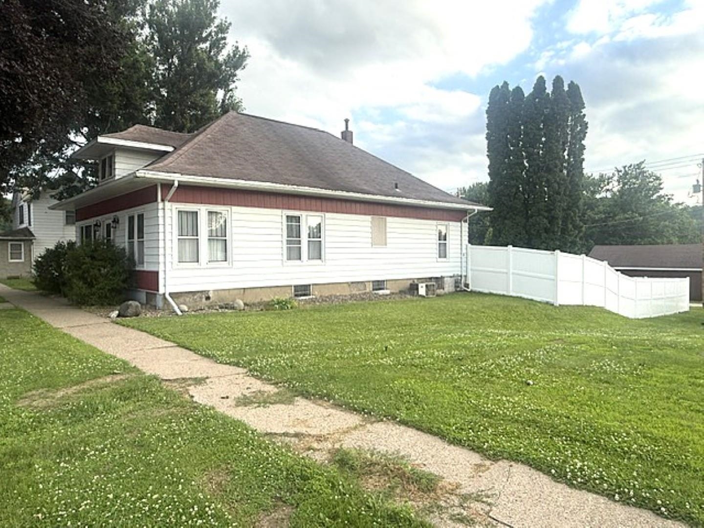 504 S 4th Street