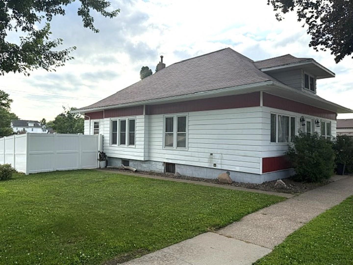 504 S 4th Street