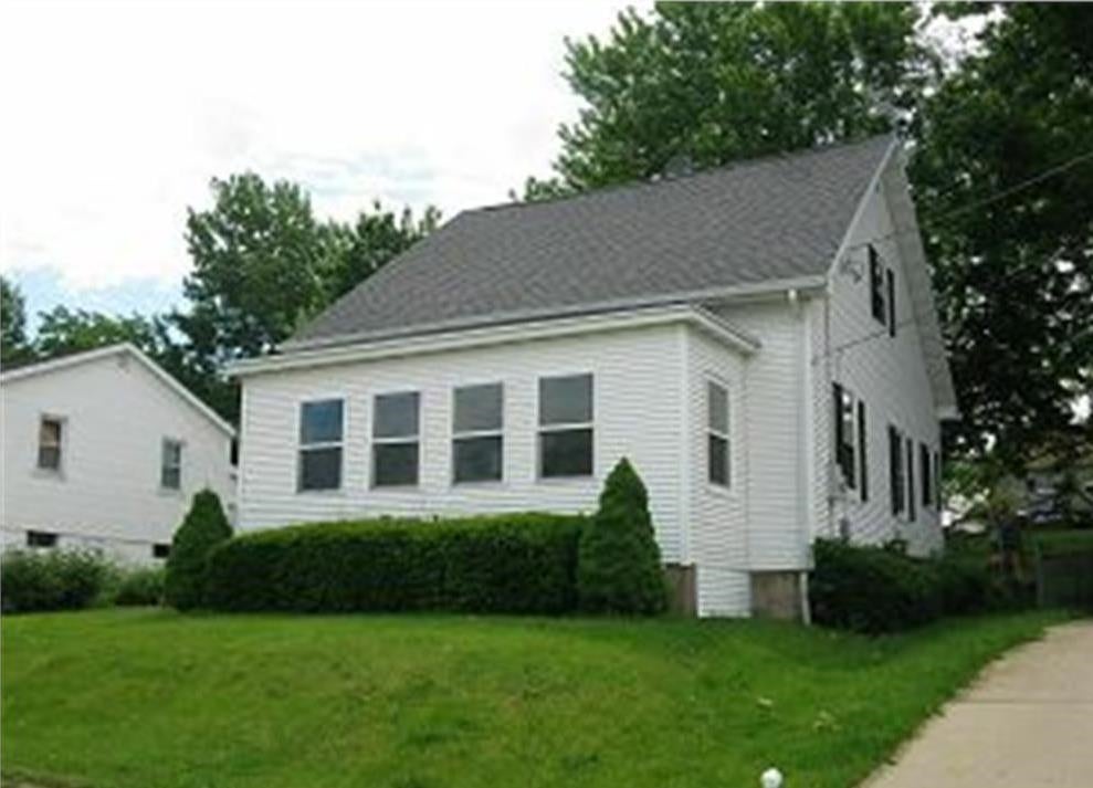 Photo of Dubuque, IA 52001 (MLS # 156031)