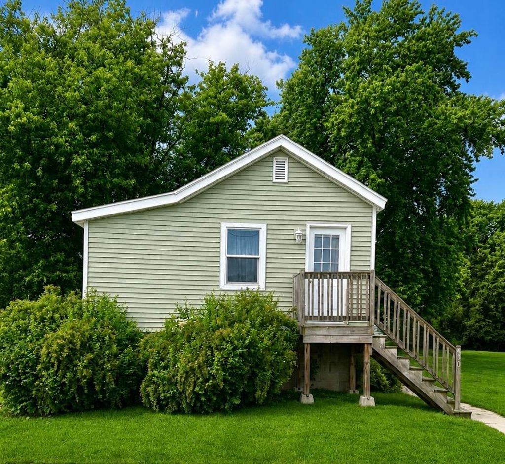 Photo of East Dubuque, IL 61025 (MLS # 154718)