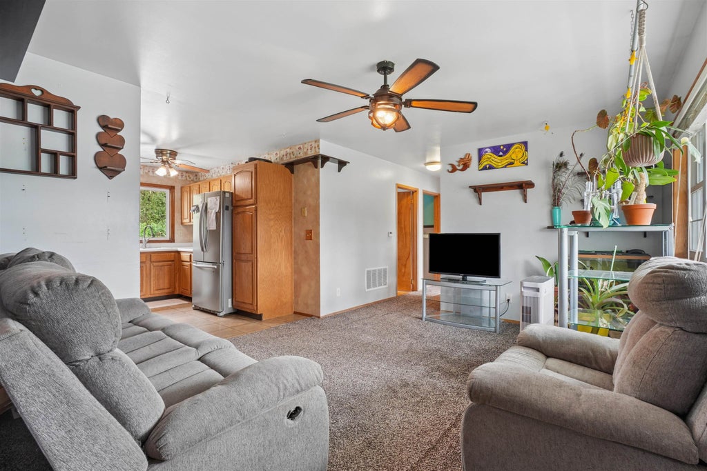 Photo of Dubuque, IA 52001 (MLS # 155807)