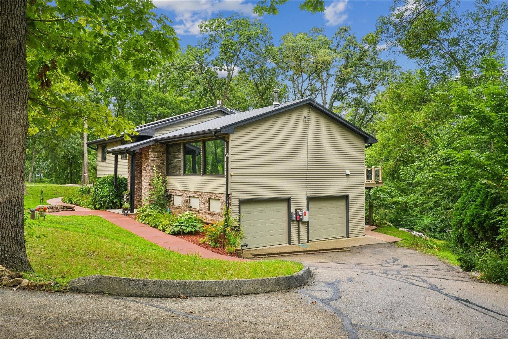 30 Rose Drive