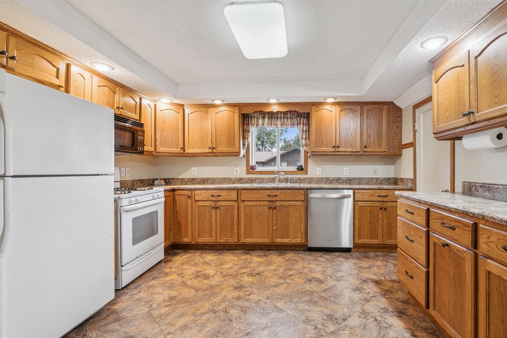 Photo of Manchester, IA 52057 (MLS # 155600)
