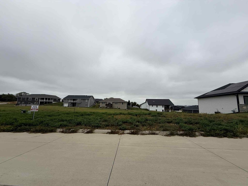 Photo of Dubuque, IA 52002 (MLS # 153062)