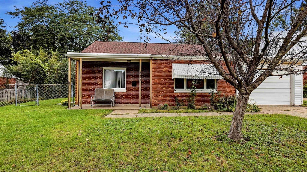 Photo of Dubuque, IA 52001 (MLS # 155791)