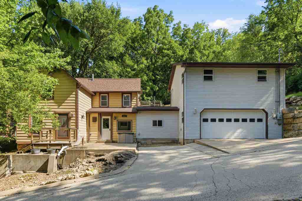 Photo of Dubuque, IA 52001 (MLS # 155152)
