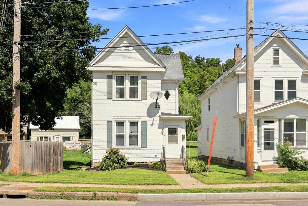Photo of Dubuque, IA 52001 (MLS # 155512)