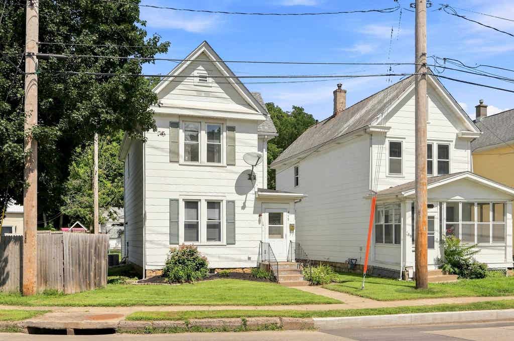 Photo of Dubuque, IA 52001 (MLS # 155512)